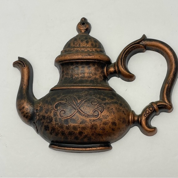 Vintage Retro Copper Dart Industries Tea Pot Wall Decor - Picture 8 of 8